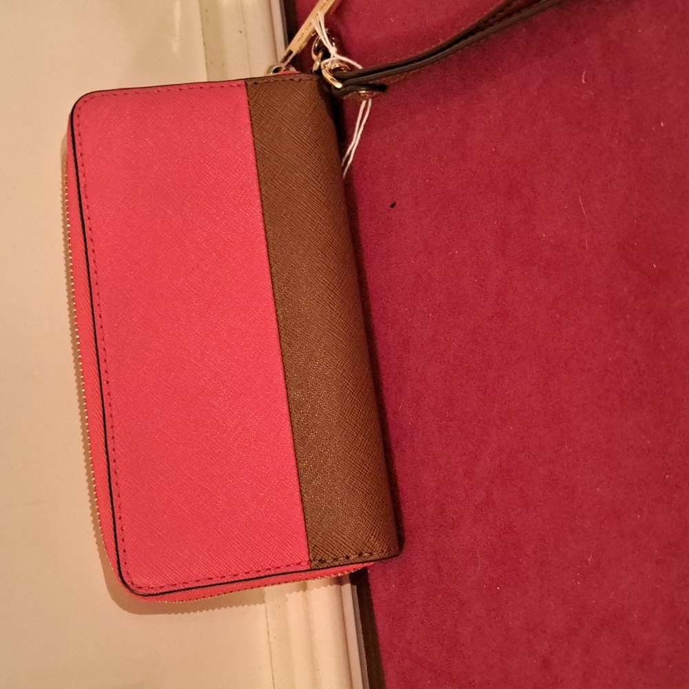 SOLD NEW Michael Kors Orange/ Brown Leather Wallet  Excellent Condition - Picture 2 of 7